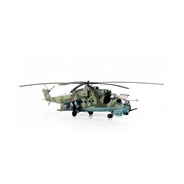 Макета, Soviet attack helicopter MI-24V/VP Hind E, 270 парчиња, 1:72