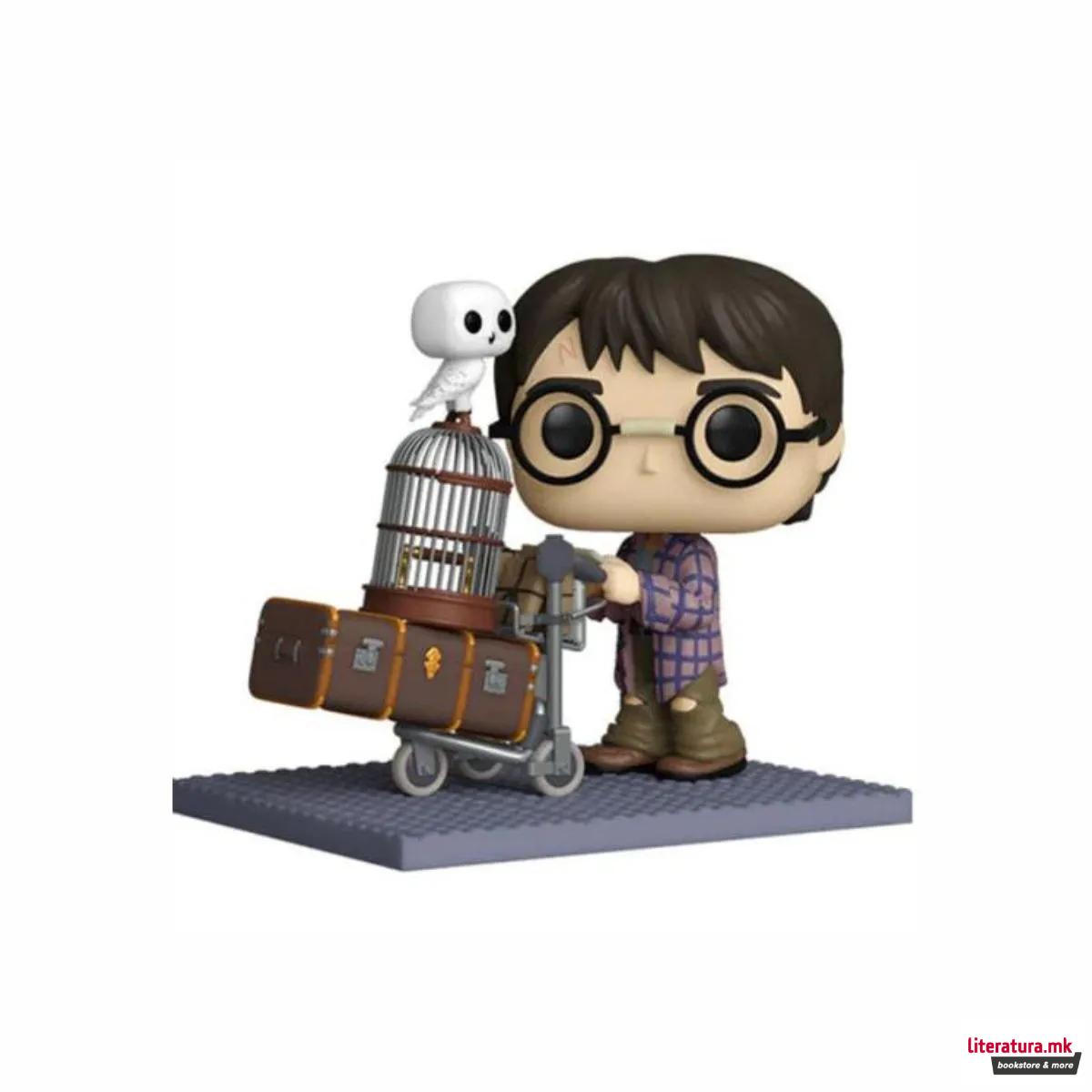 Фигура, Pop! Deluxe, Harry Potter Anniversary - Harry Potter Pushing Trolley