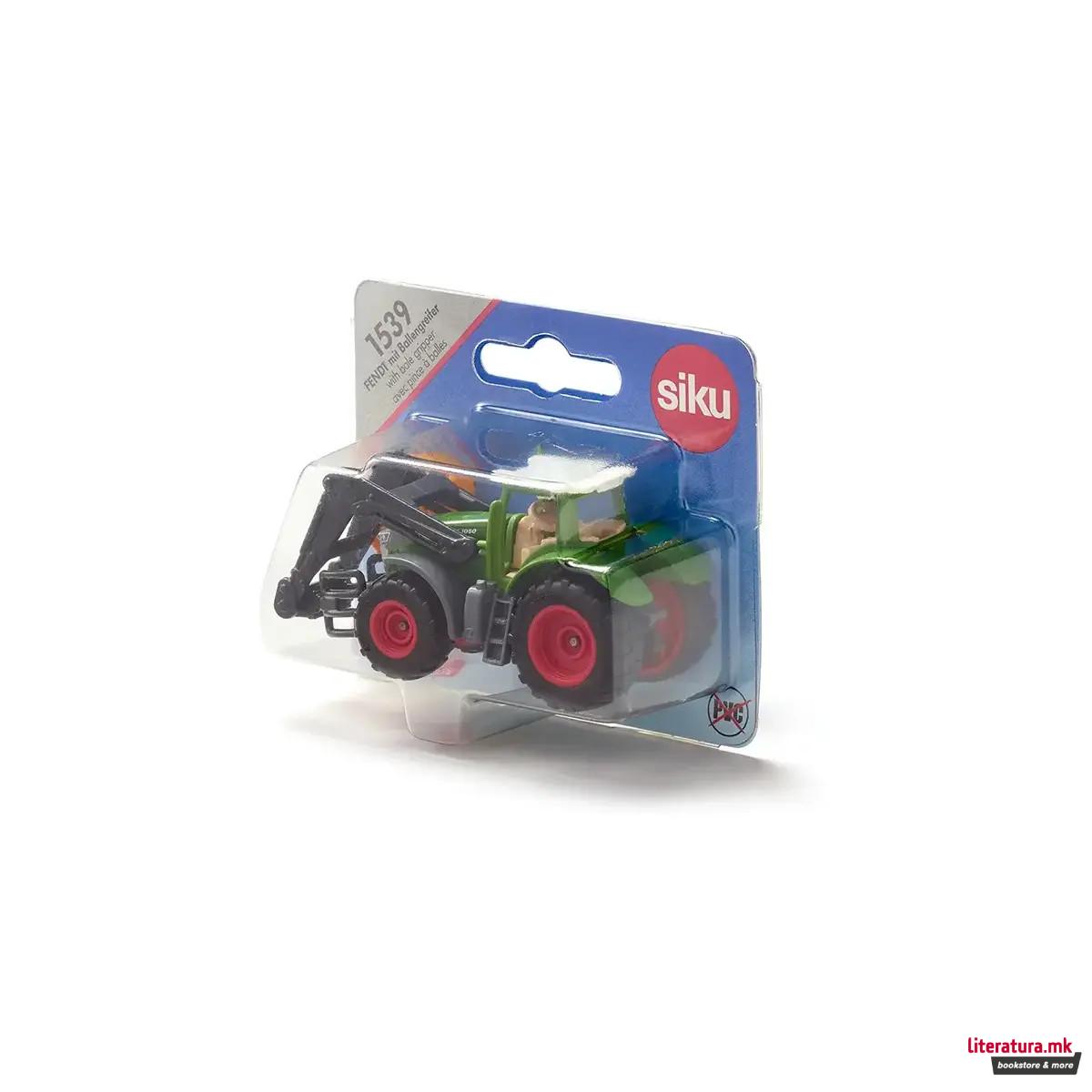 Фигура, Fendt with Bale Gripper