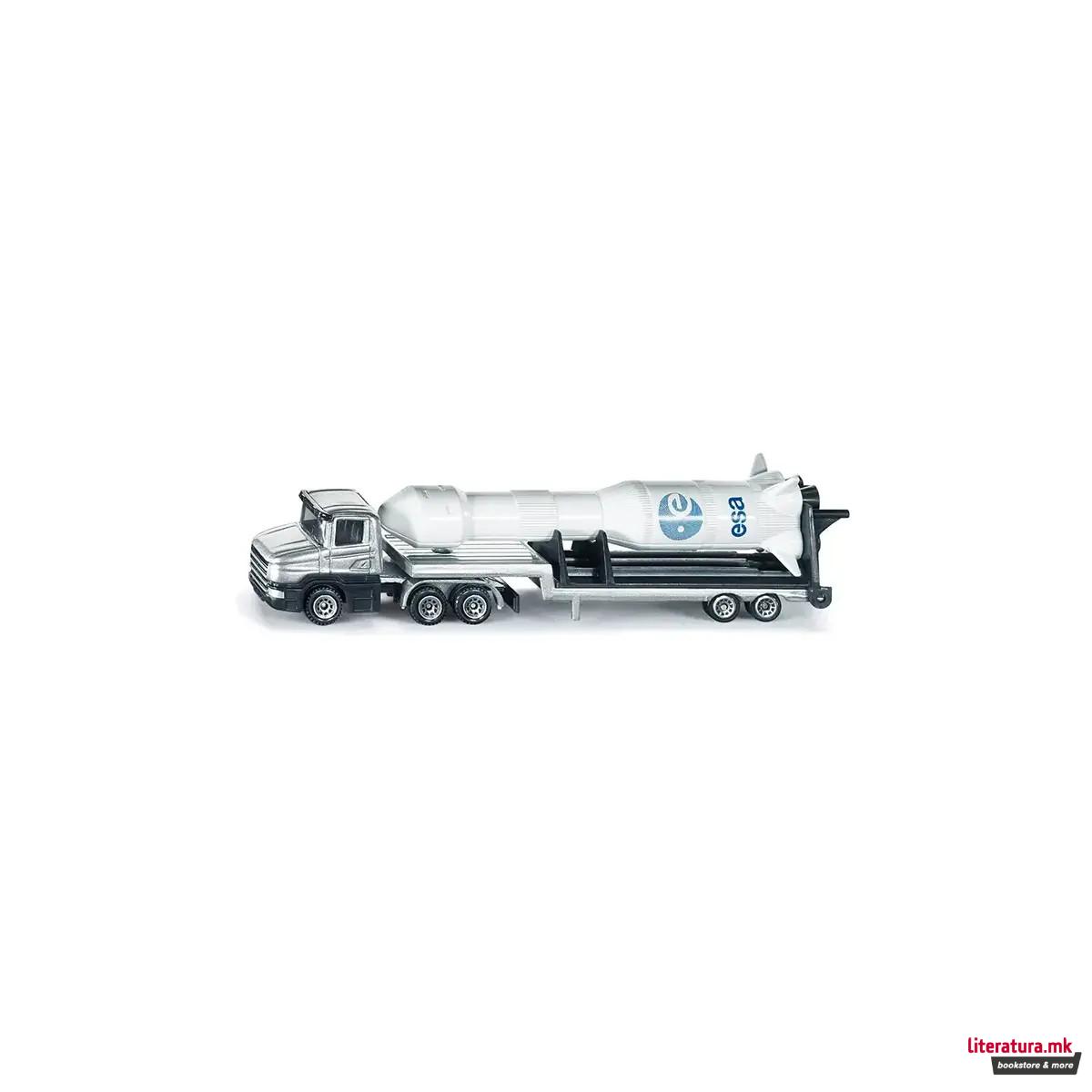 Фигура, Low Loader with Rocket