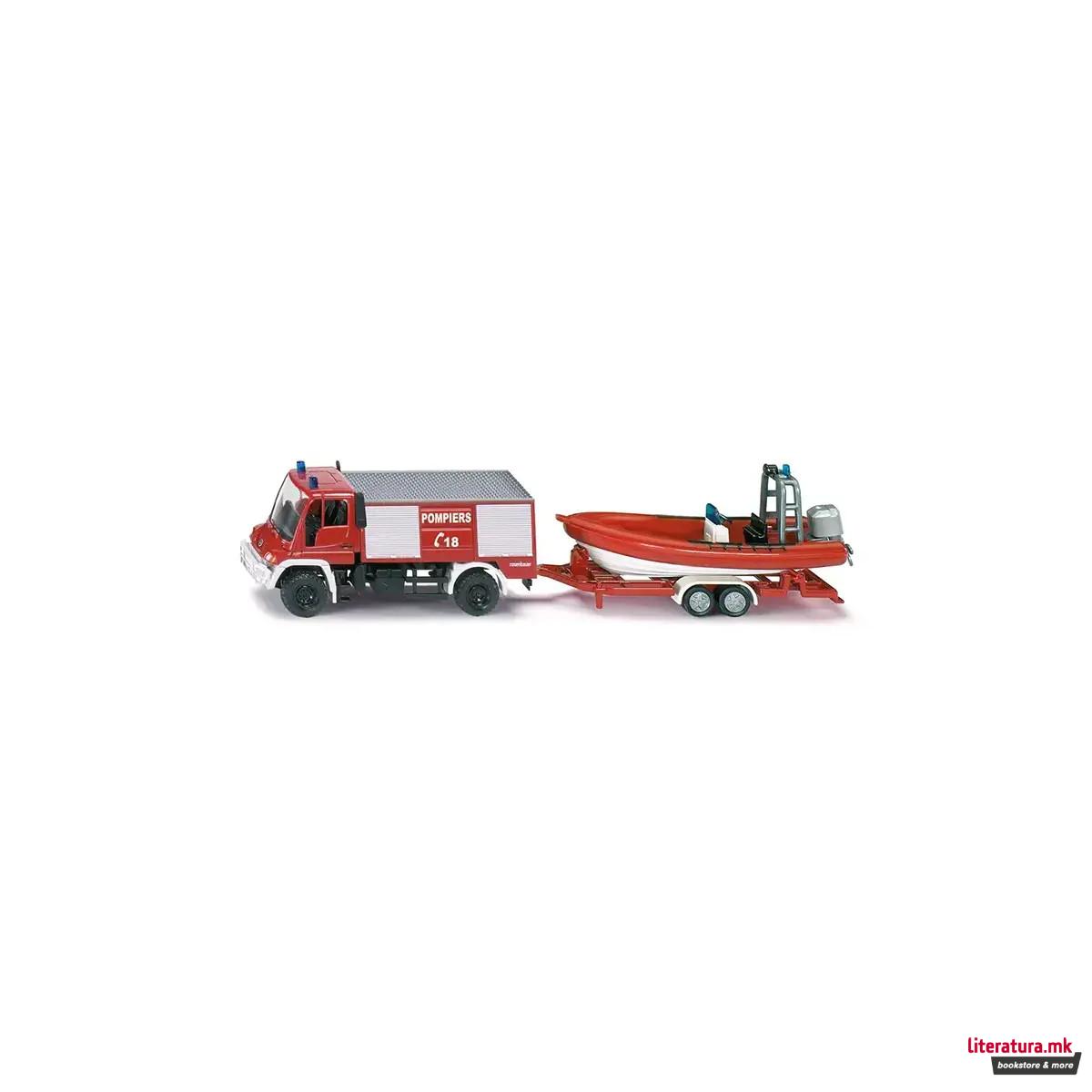 Фигура, Fire Engine with Boat