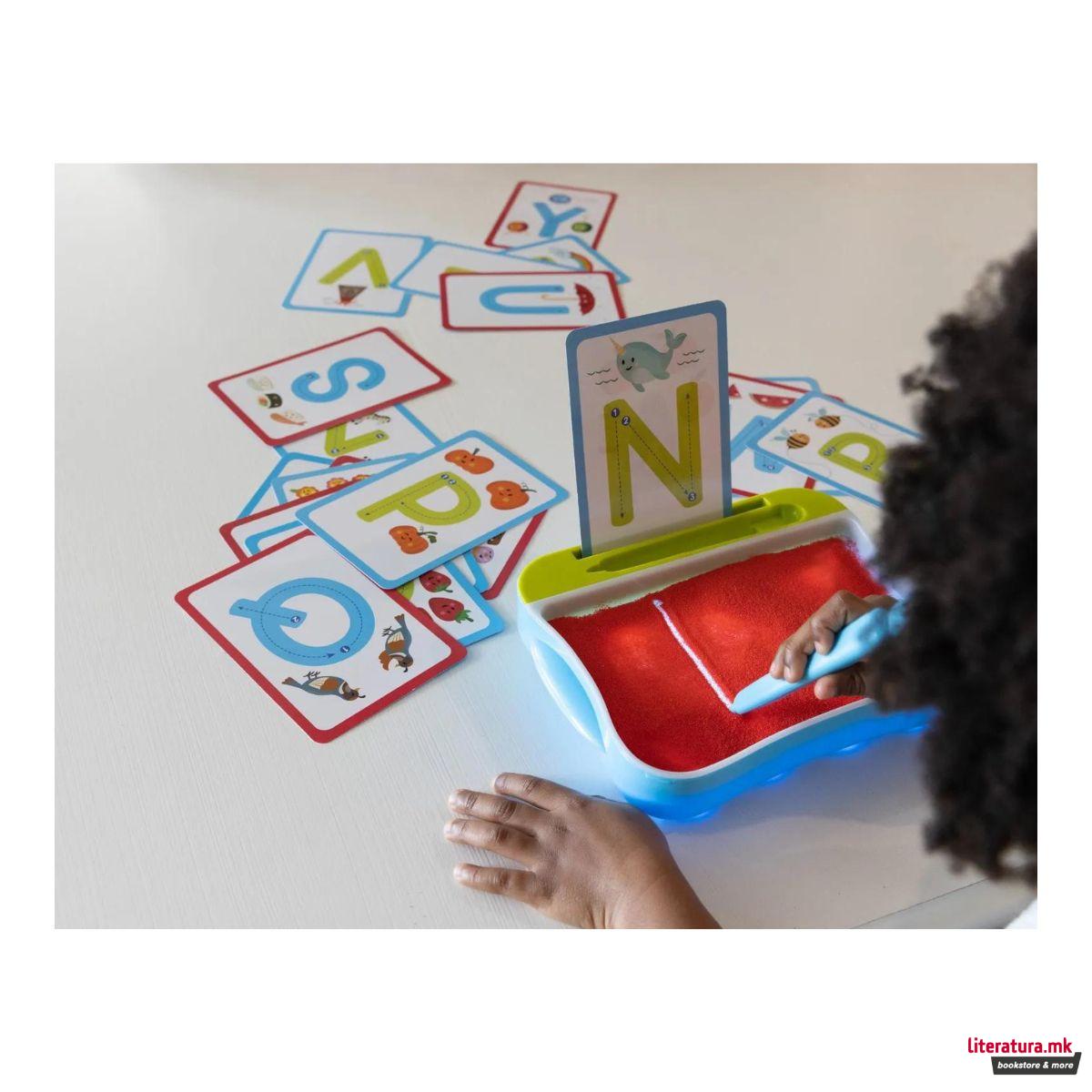Табла со песок за пишување букви, Light-Up Tracing Center