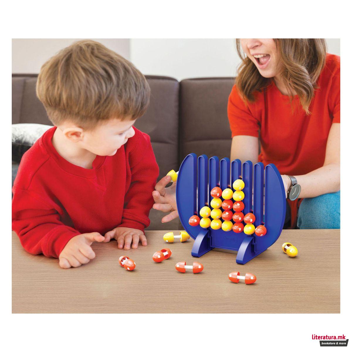 Сет за игра, Four Pegs 