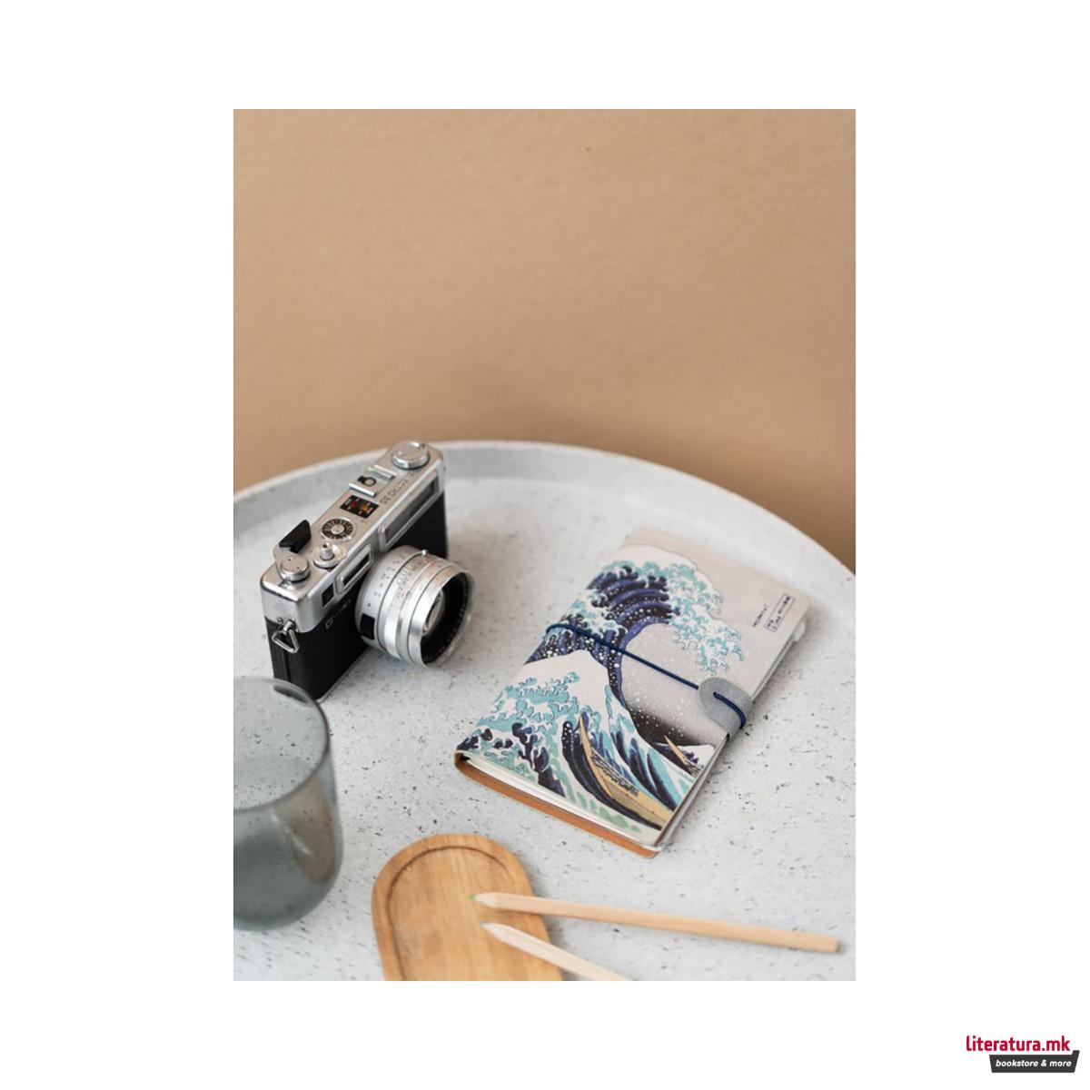 Џебен нотес, Hokusai - The Great Wave of Kanagawa 