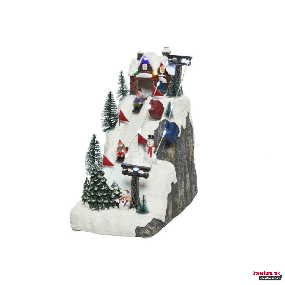 Декоративна фигура со LED светла, Christmas Village w/Ski Slope