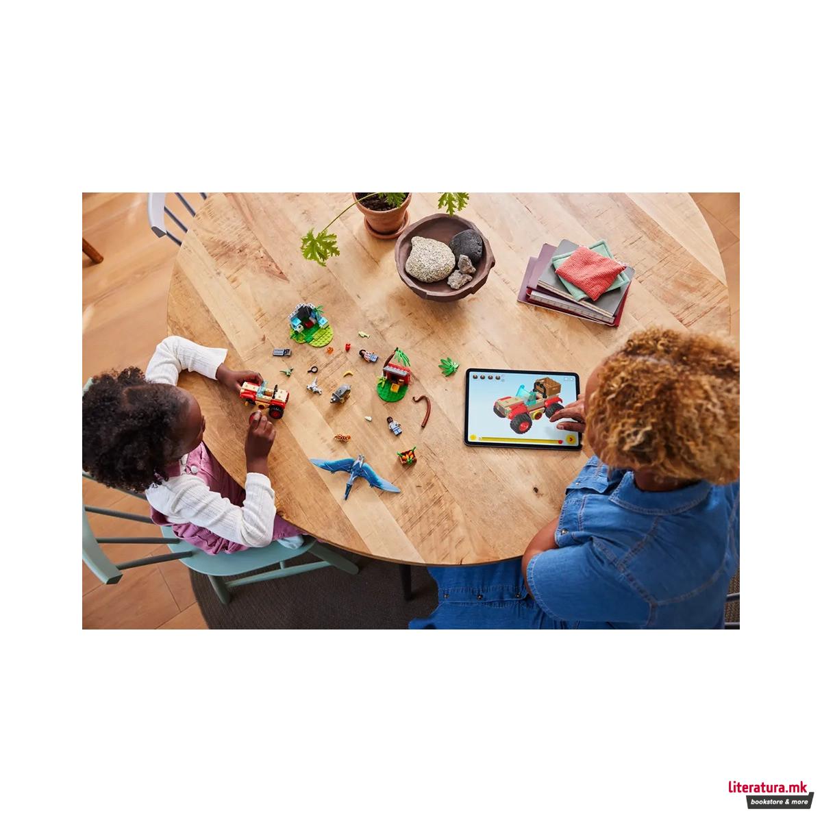 LEGO коцки, Jurassic World, Baby Dinosaur Rescue Center 
