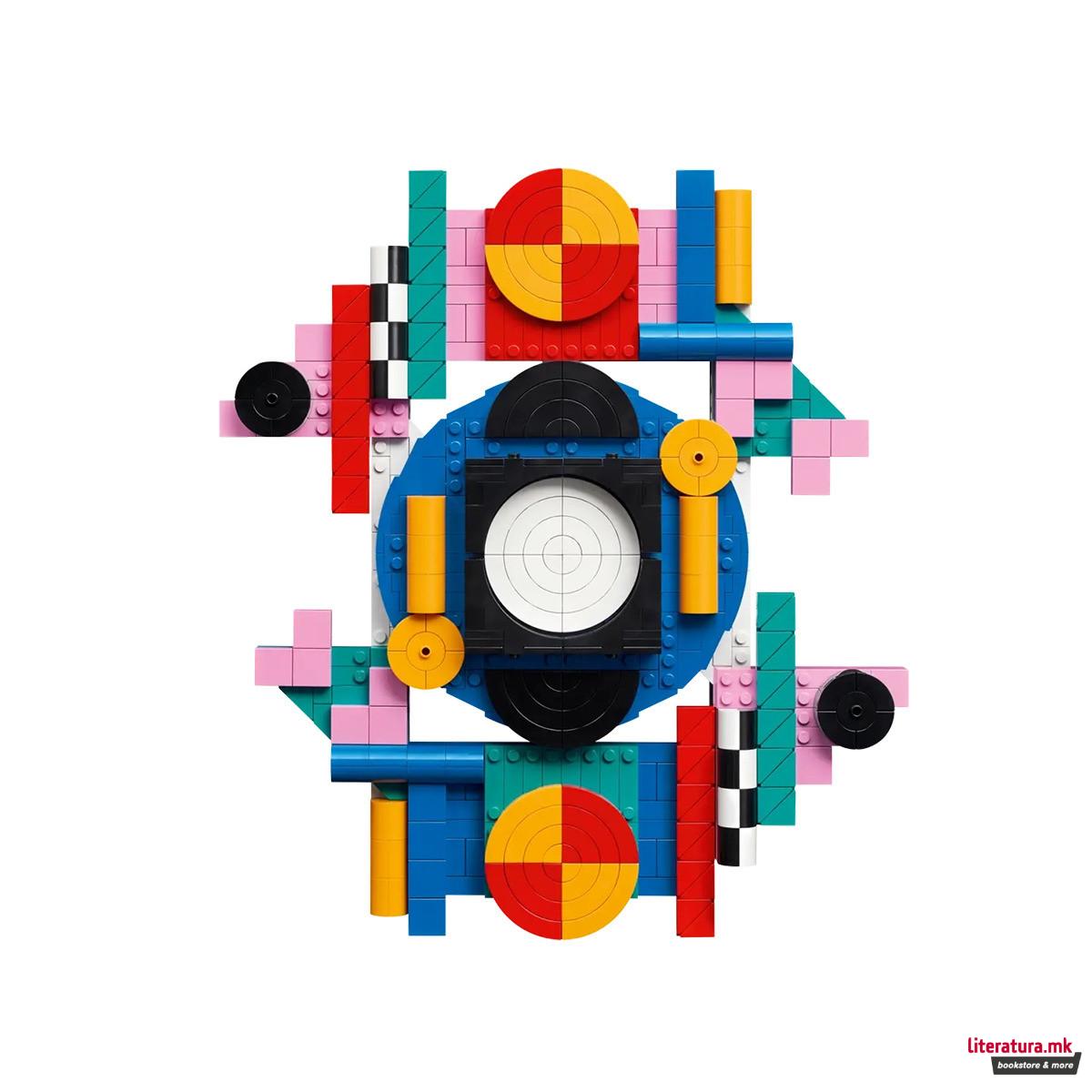 LEGO коцки, Art, Modern Art