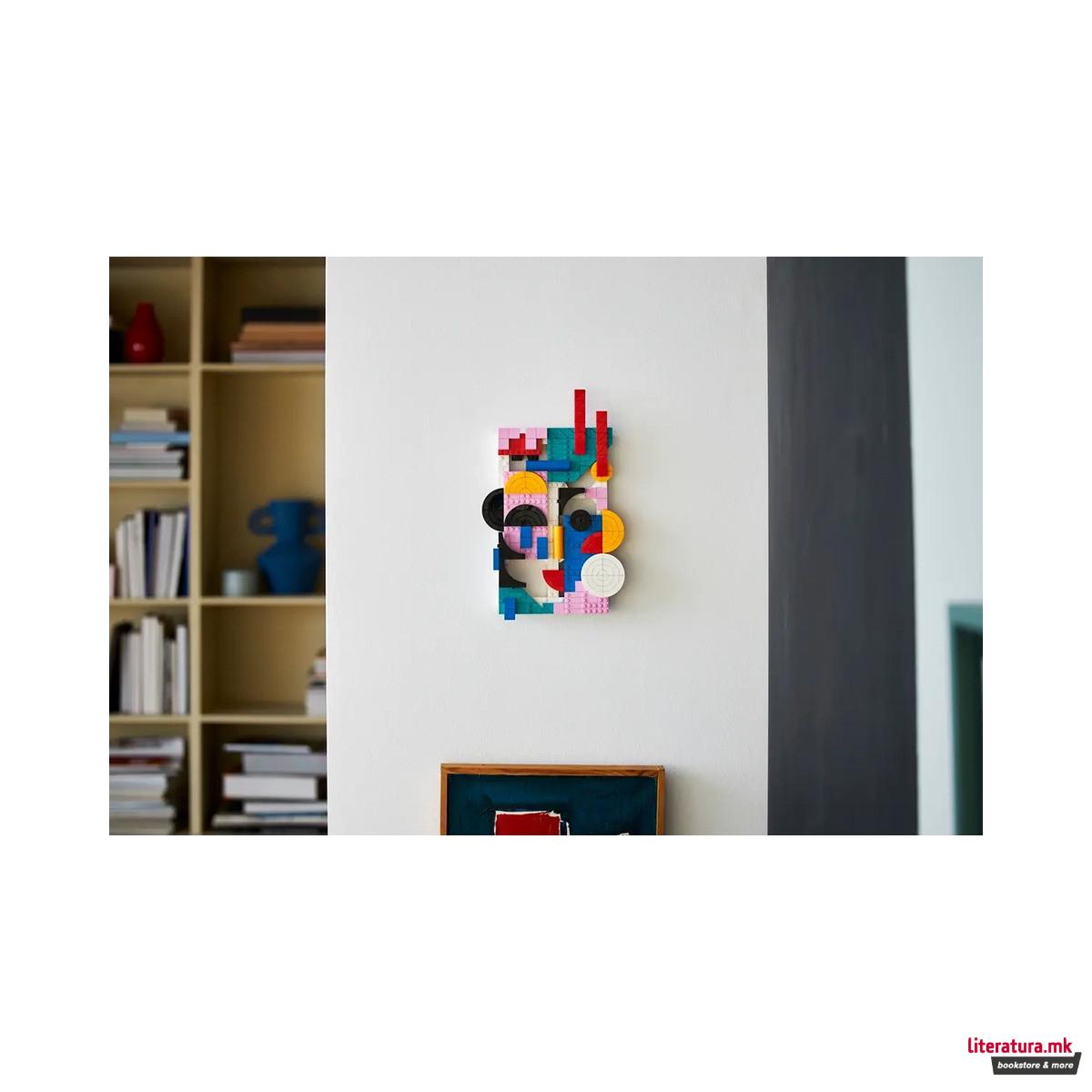 LEGO коцки, Art, Modern Art