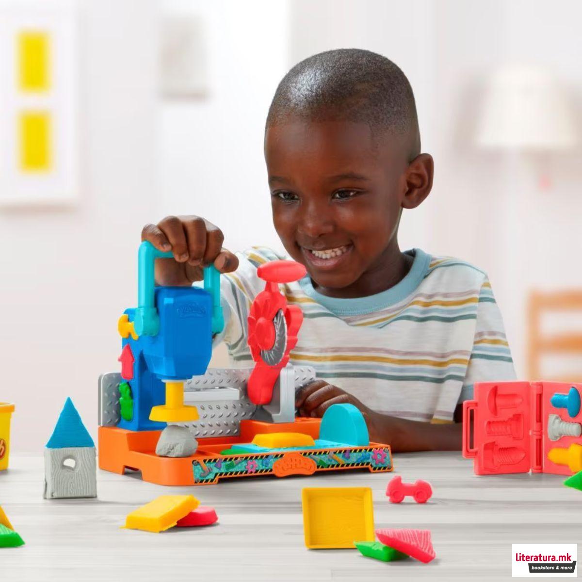 Сет за игра, Play-Doh Stamp & Saw Tool Bench