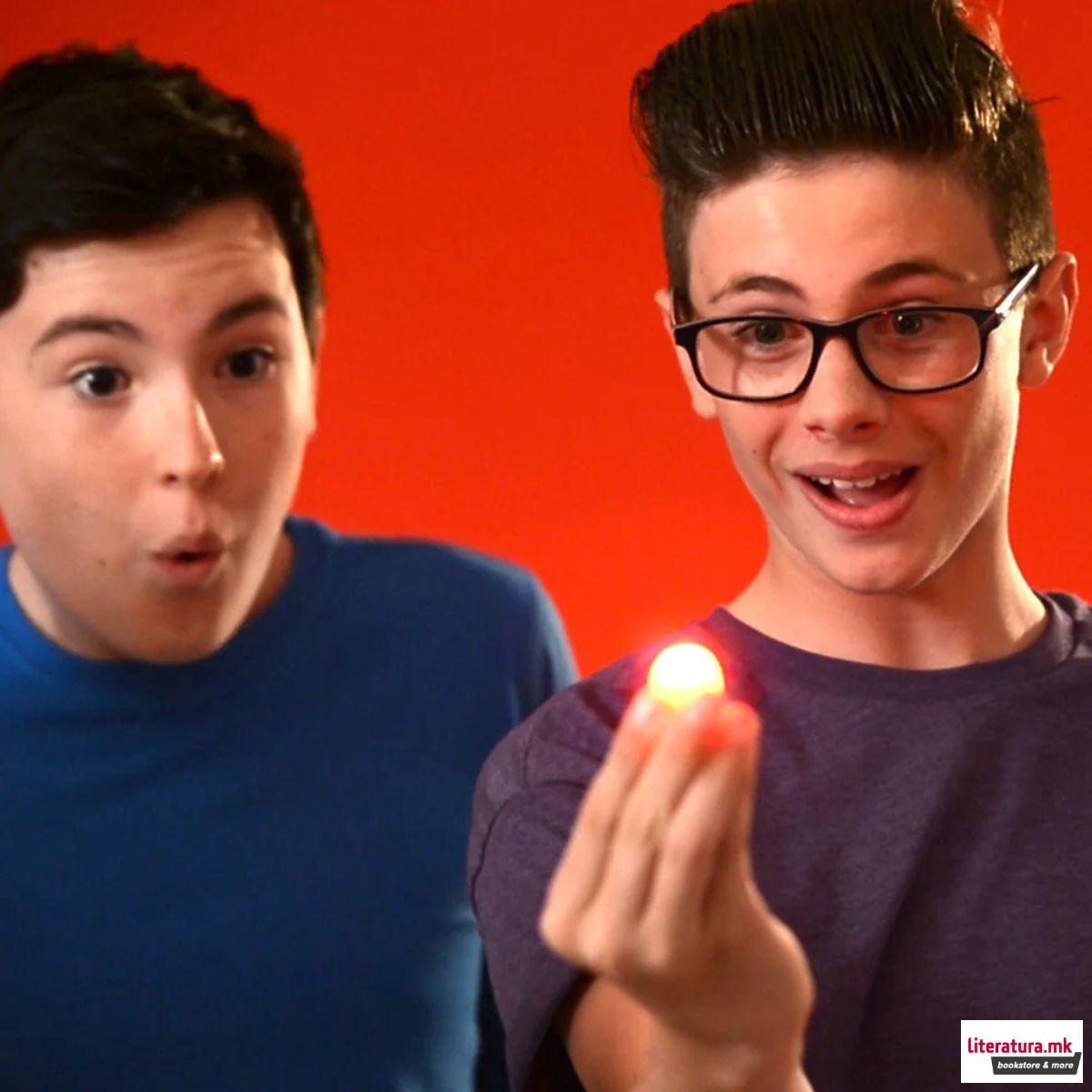 Сет трикови, Lights From Anywhere - Junior