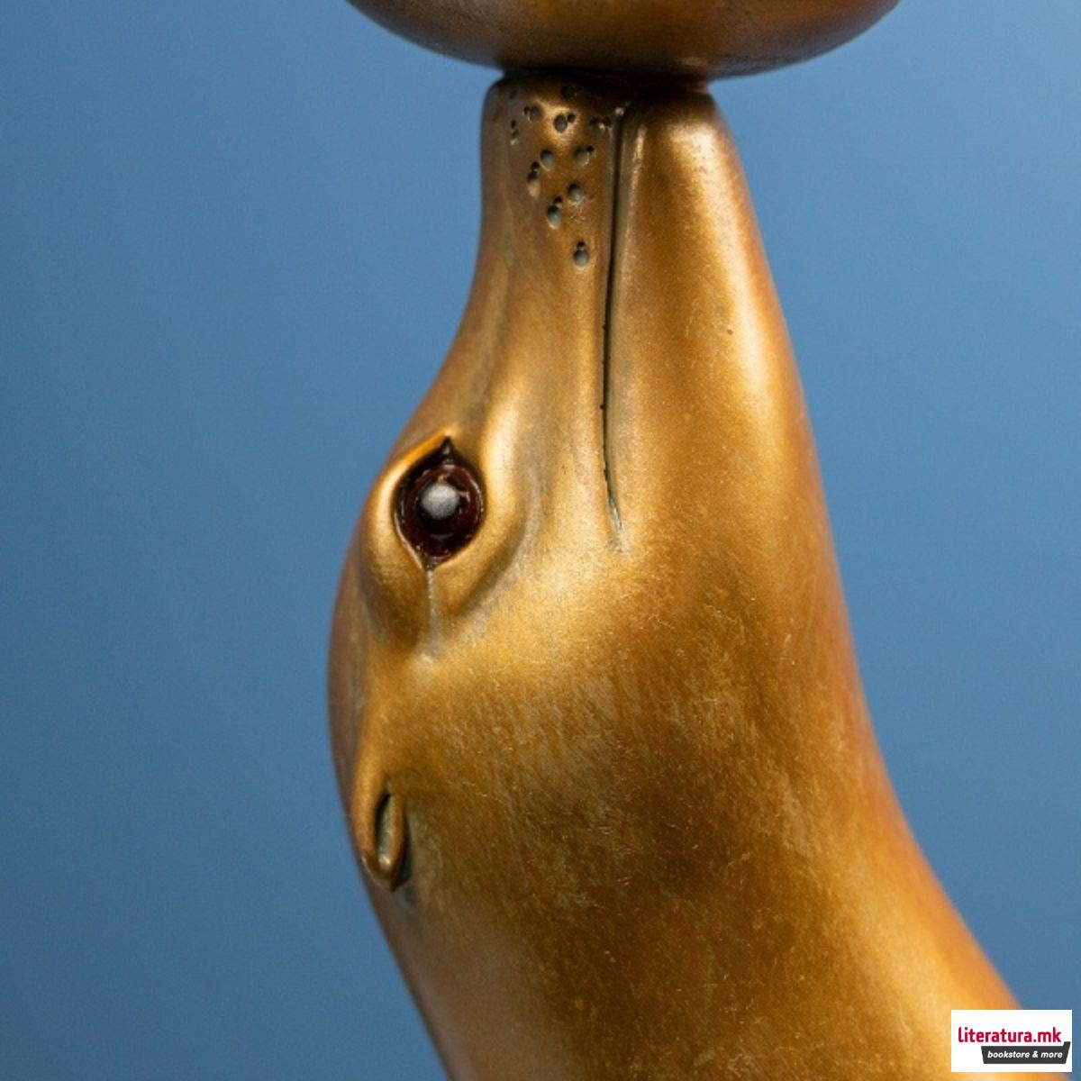 Ламба, Animal Family: Robbie 