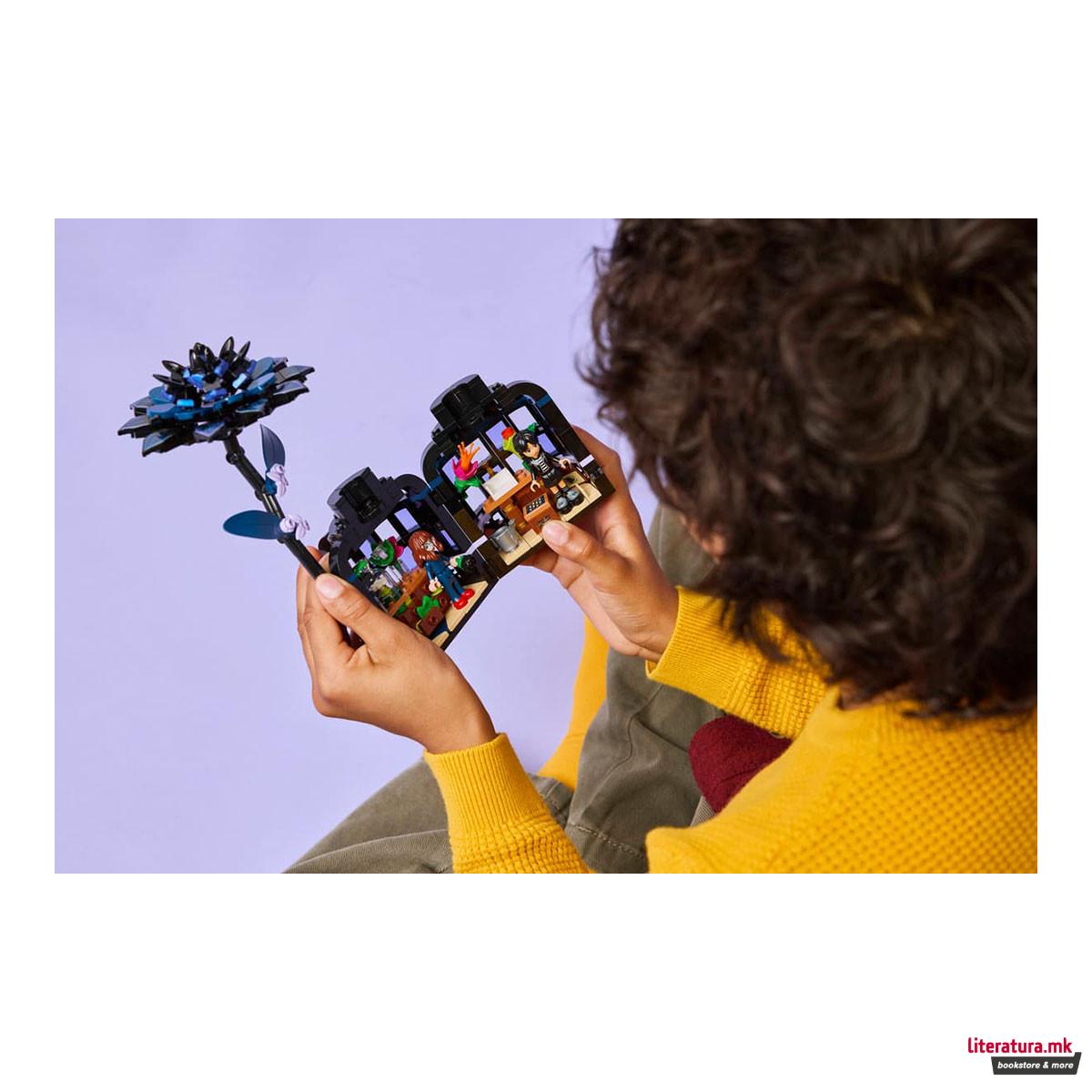 LEGO коцки, Wednesday - Black Dahlia Flower 