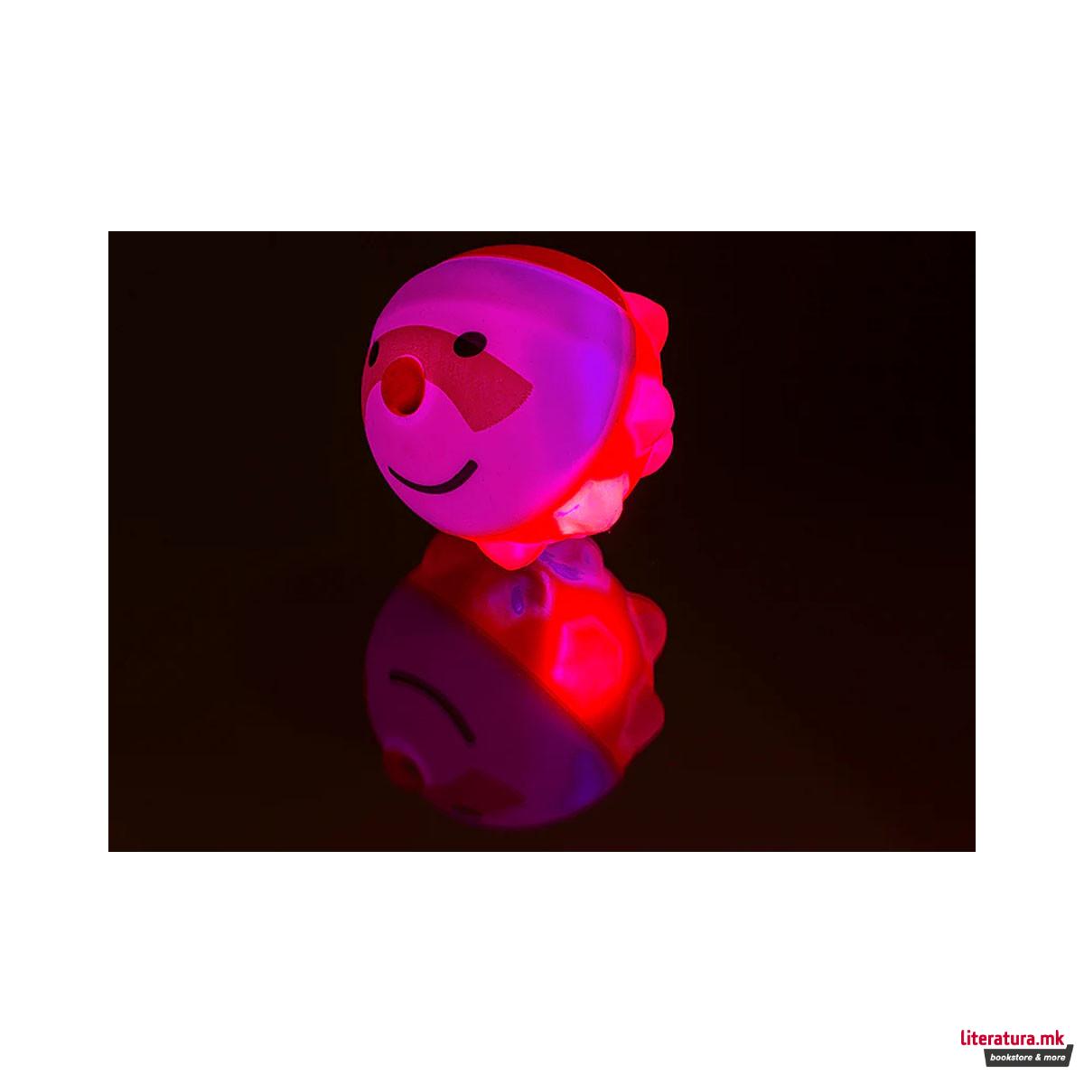 Анти-стрес топче со LED, Xmas Squeeze Pops, 3 дизајни 