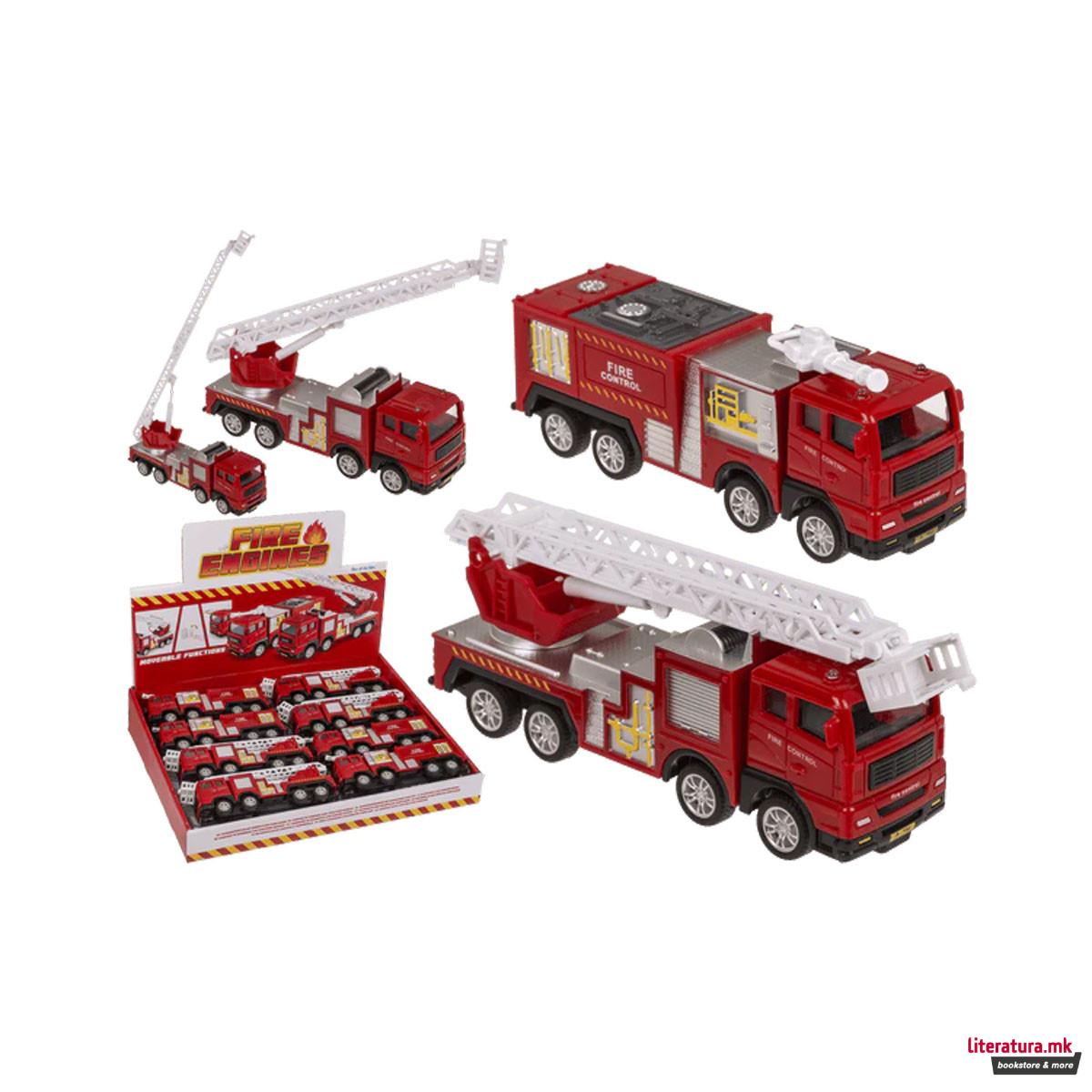 Фигура - Пожарникарски камион, 2 модели 