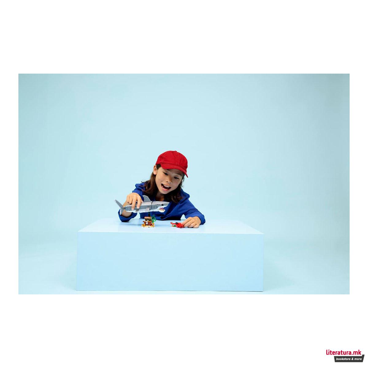 LEGO коцки, Creator 3-in-1, Fierce Shark with a Treasure Chest 