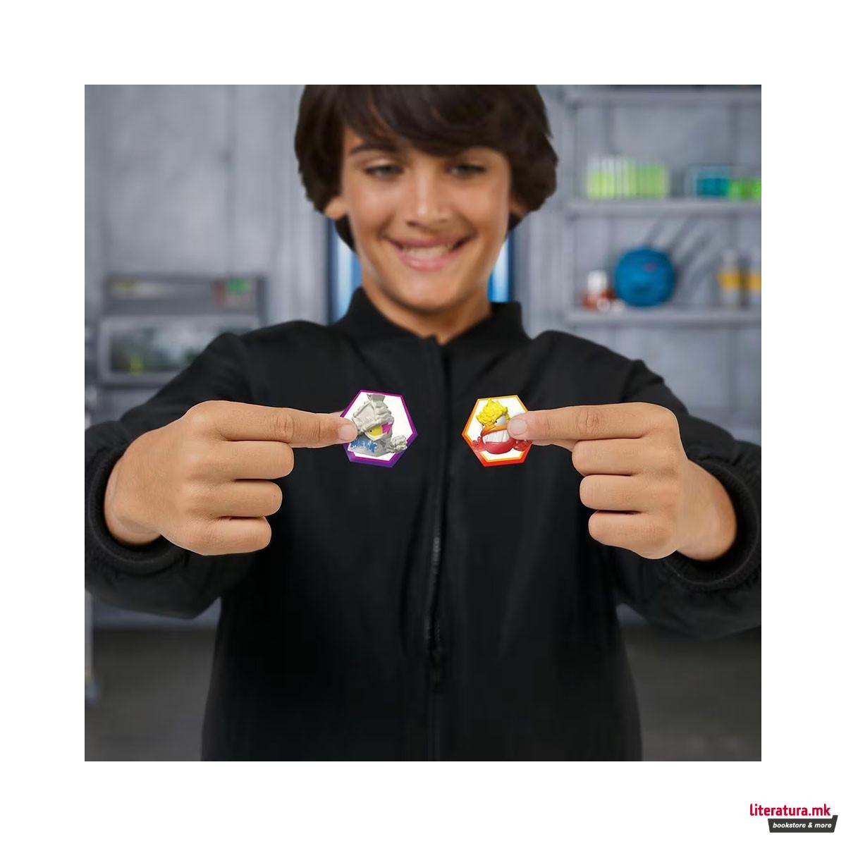 Сет од 3 мини фигури, Mr. Beast Lab Swarms (Mystery Figure), 2.5 cm 