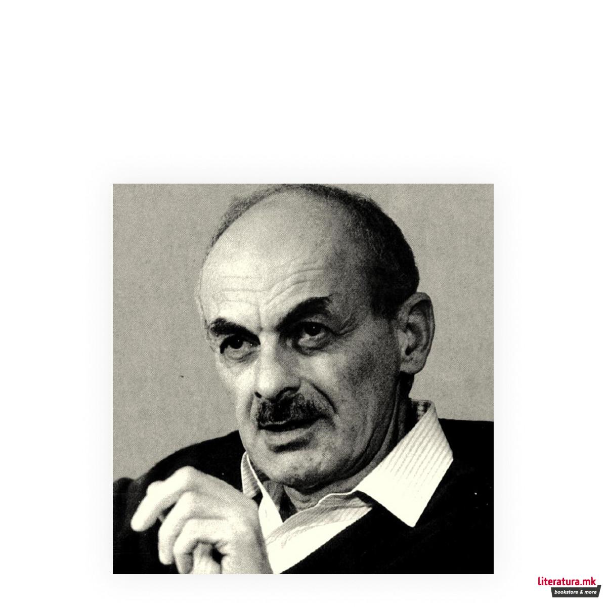 Укинат театар : семејна хроника 