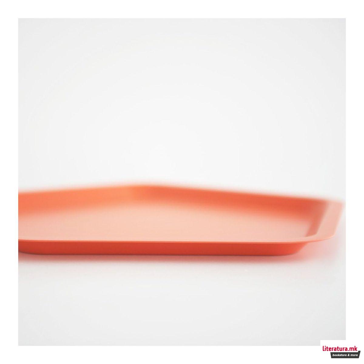 Послужавник, Territoire intime, портокалов 