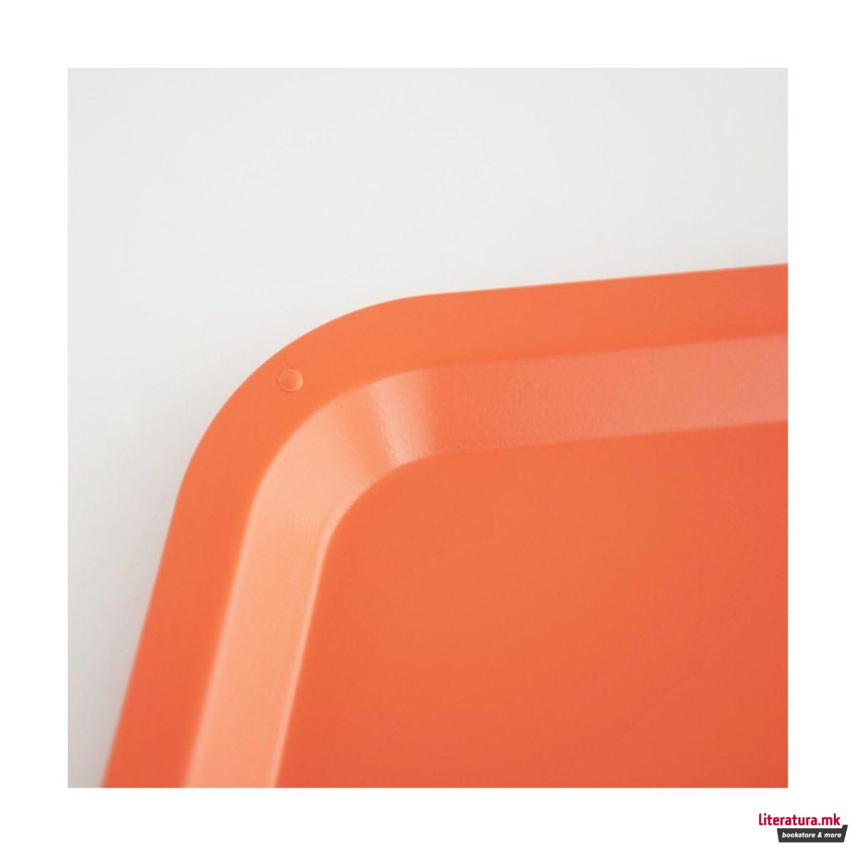 Послужавник, Territoire intime, портокалов 