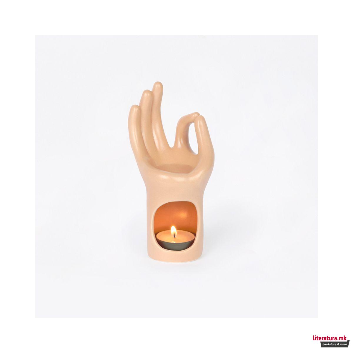 Сад за ароматично масло, Om - Meditation hand 