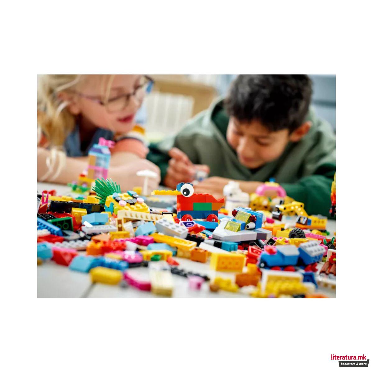 LEGO коцки, Classic, 90 Years of Play 