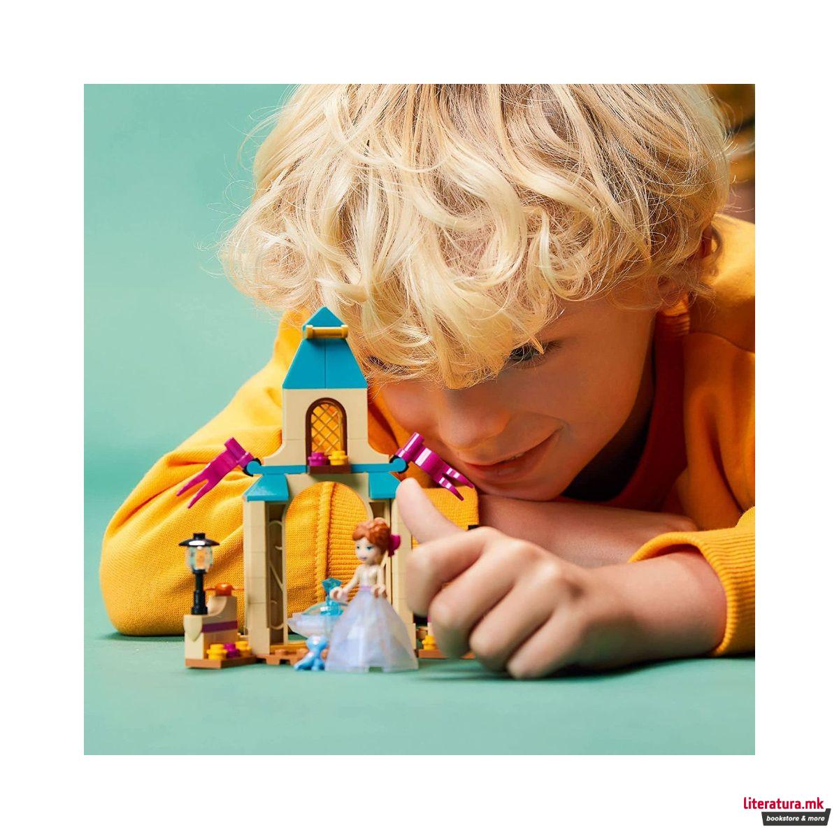 LEGO коцки, Disney, Frozen: Anna's Castle Courtyard