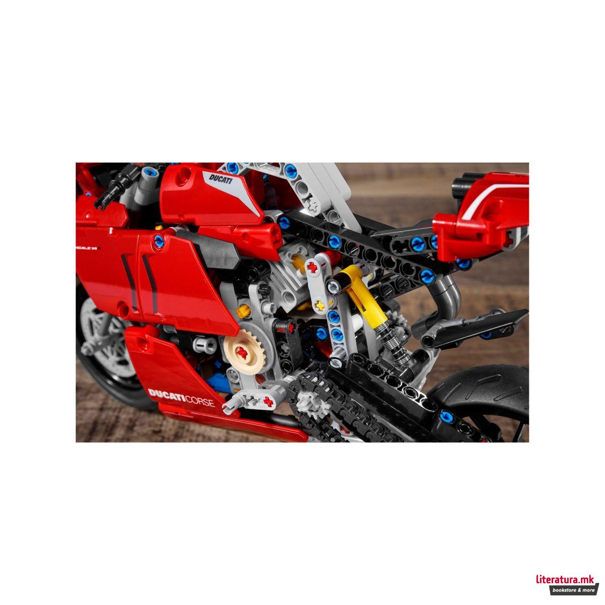 LEGO коцки, Technic, Ducati Panigale V4 R 