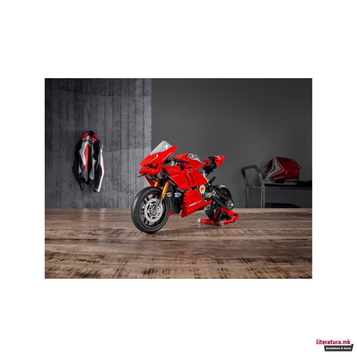 LEGO коцки, Technic, Ducati Panigale V4 R 