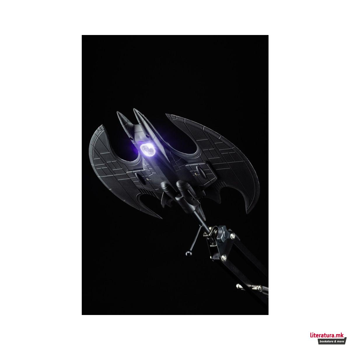 Столна ламба, DC: Batman - Batwing