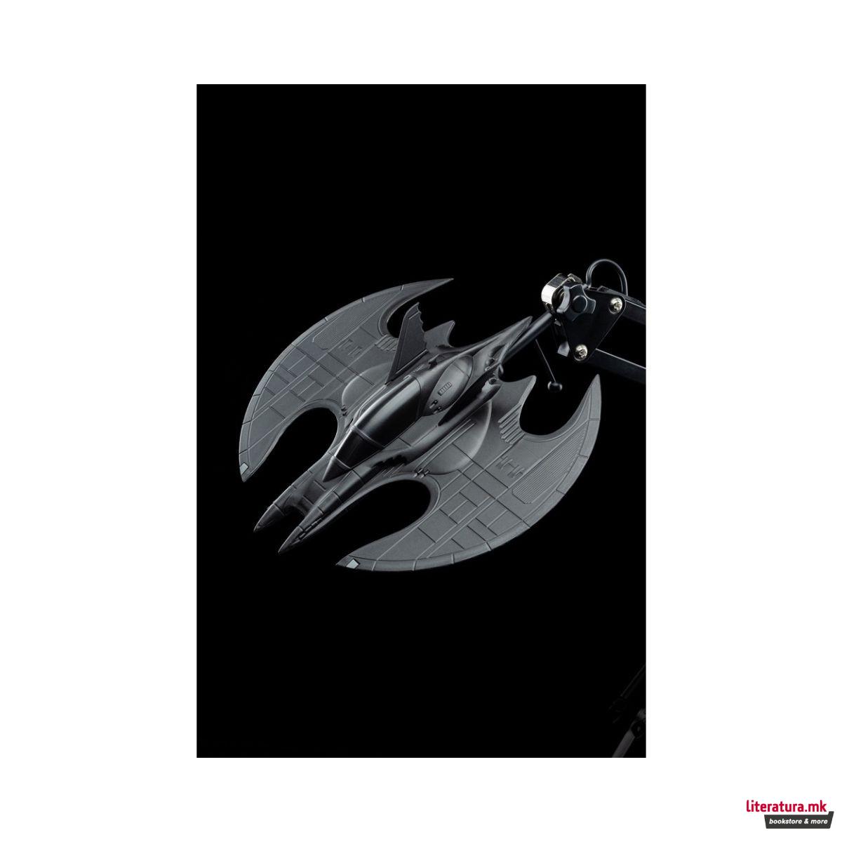 Столна ламба, DC: Batman - Batwing