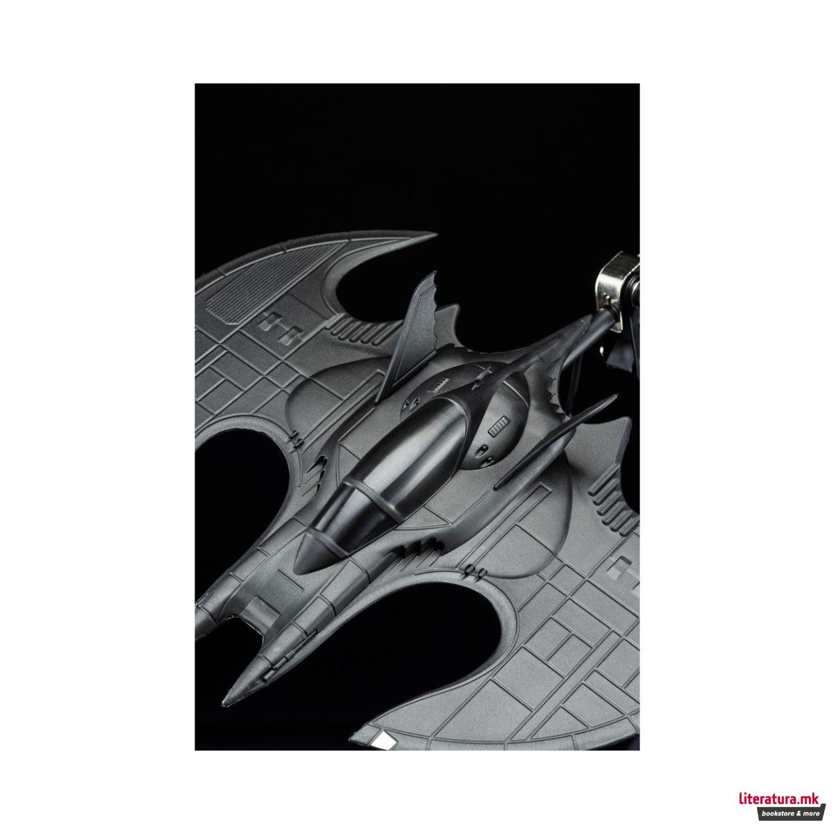 Столна ламба, DC: Batman - Batwing