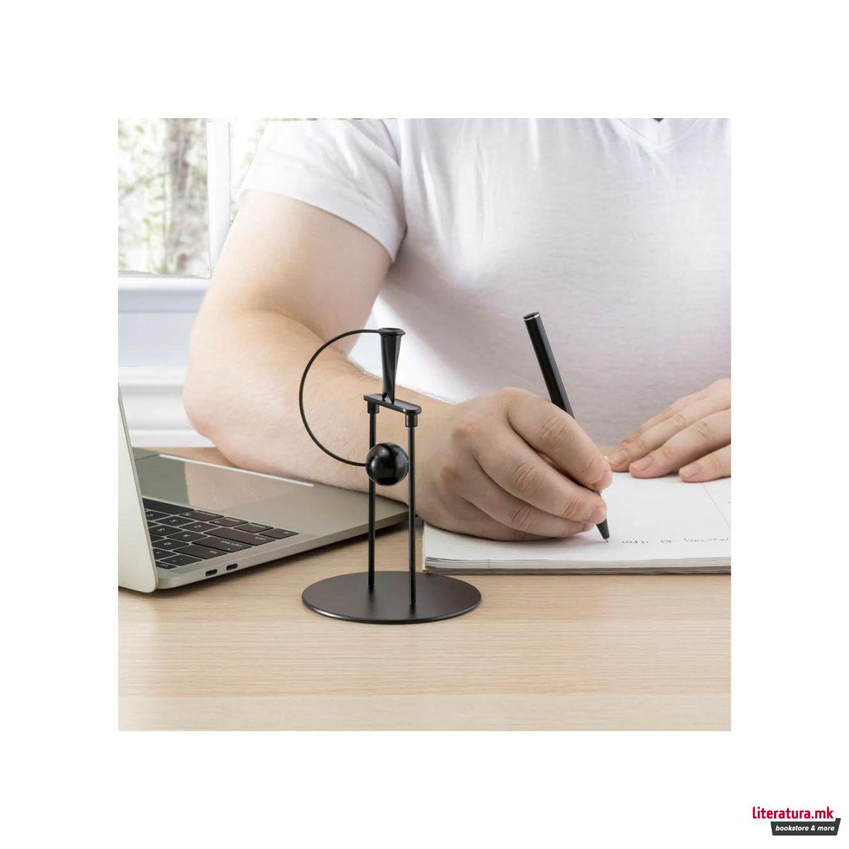 Пенкало на држач, Acrobat Balancing Pen 