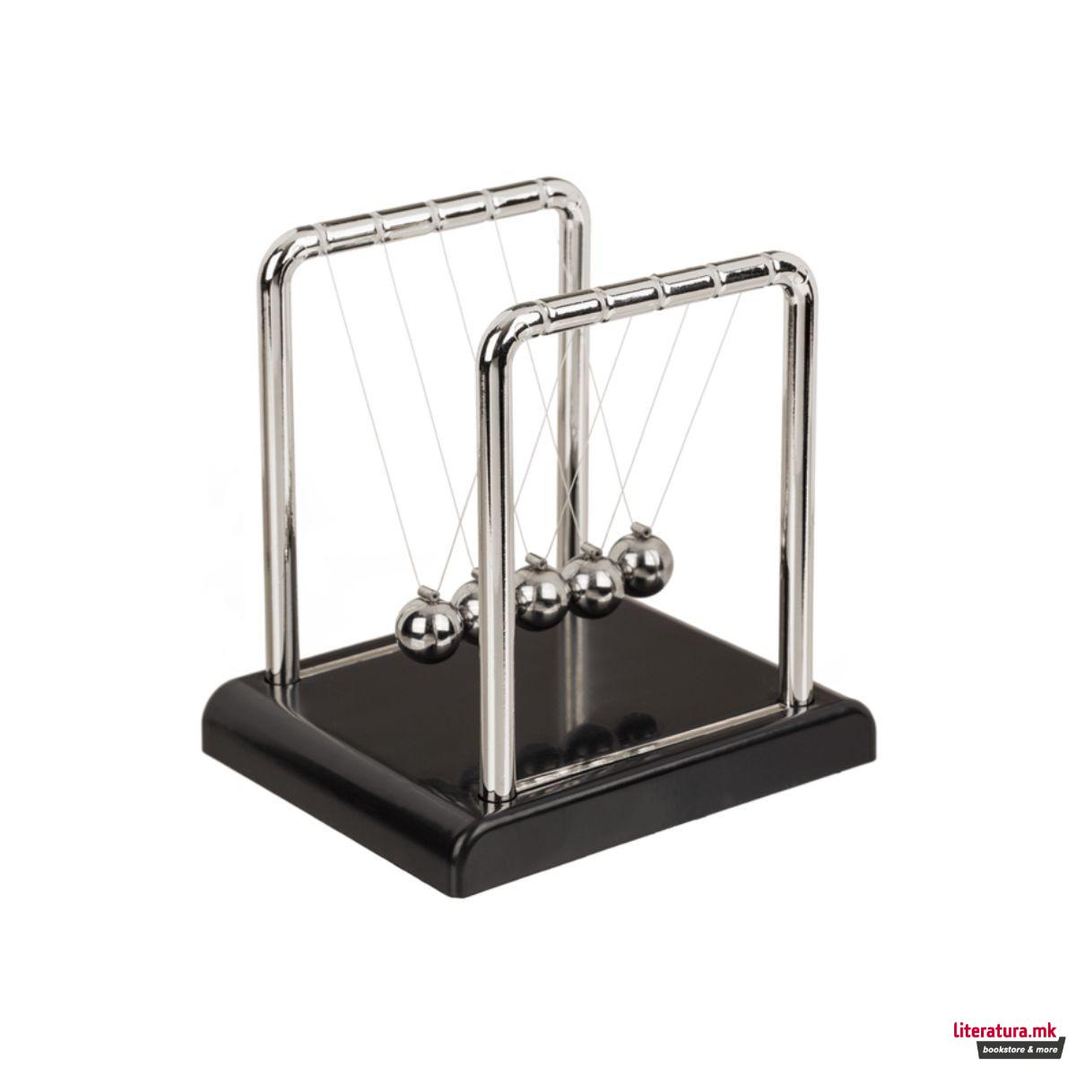 Њутново нишало 9 х 7.5 цм 