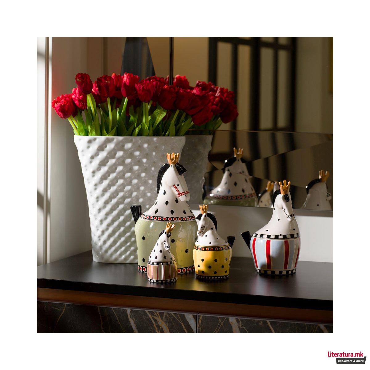 Декоративен сад - коњ, I Girgenti, кафеав