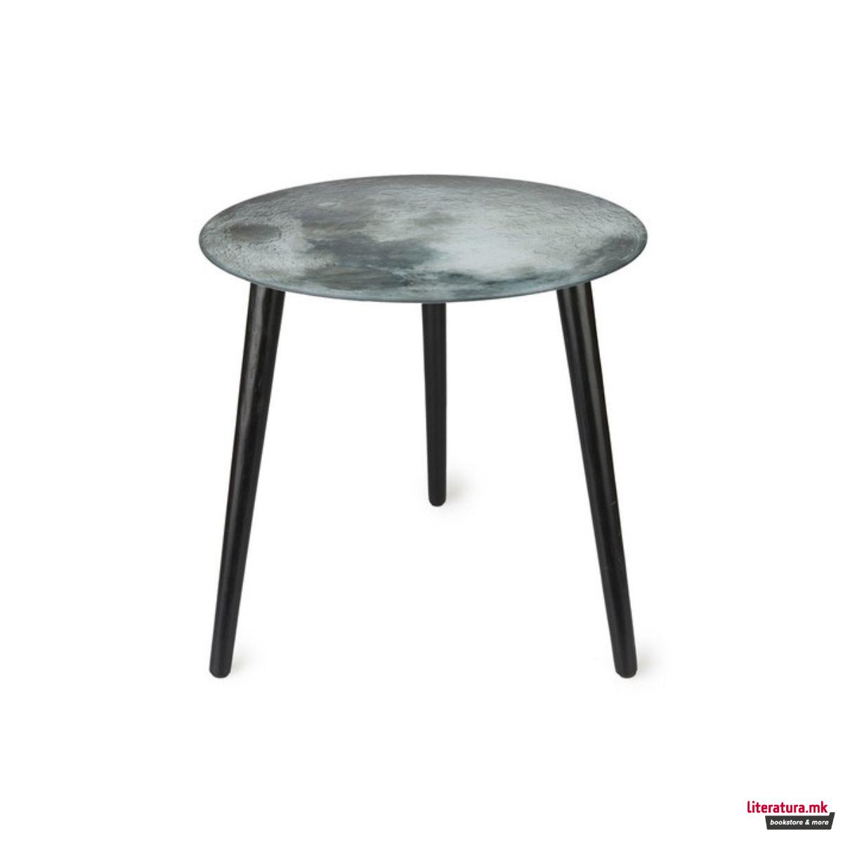 Масичка, The Moon 