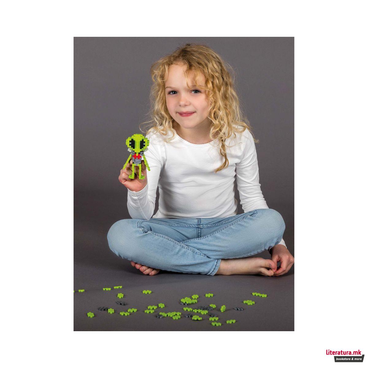 Коцки за градба, Карактери, Вонземјанин, 100 парчиња 