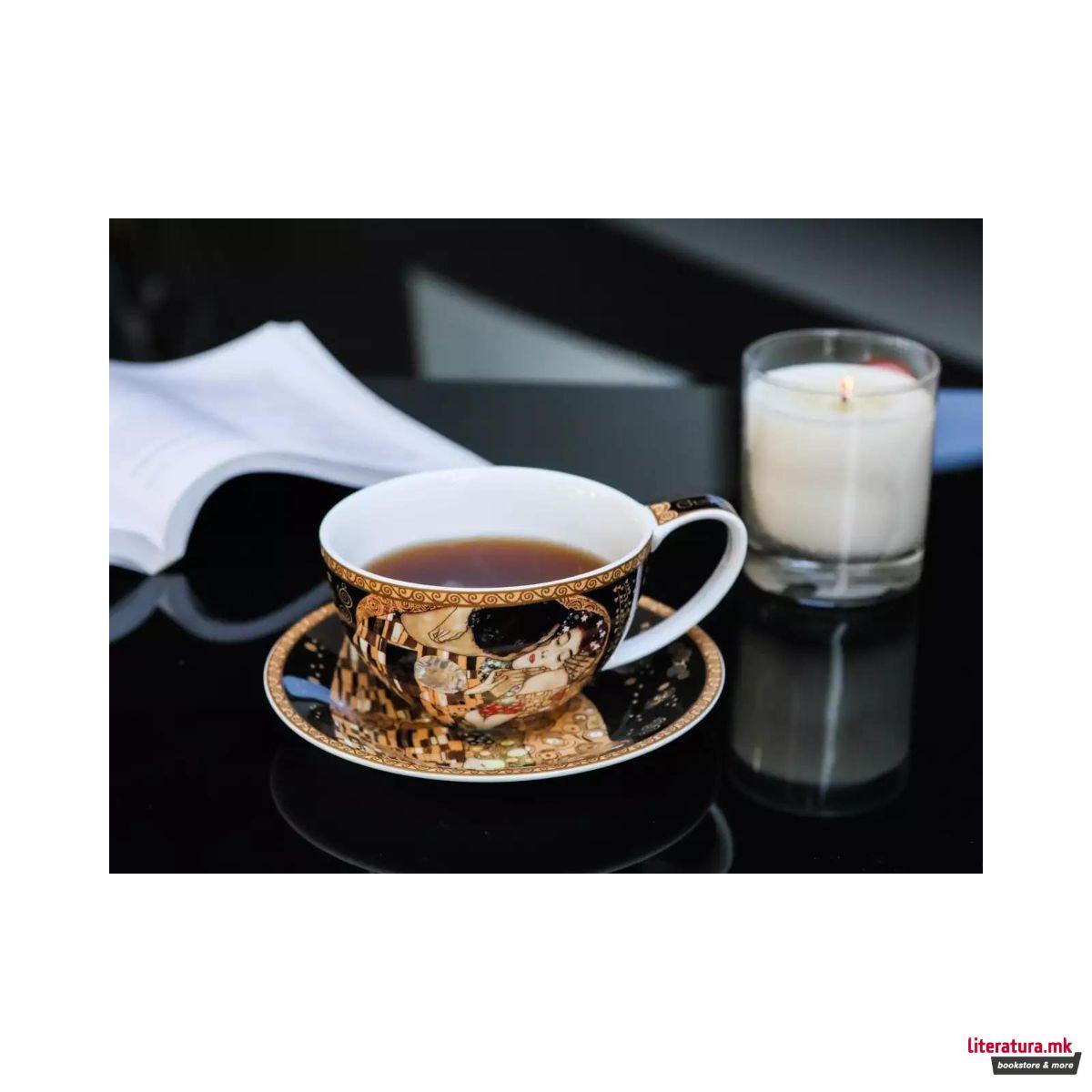 Шолја со тацна, Gustav Klimt - The Kiss 