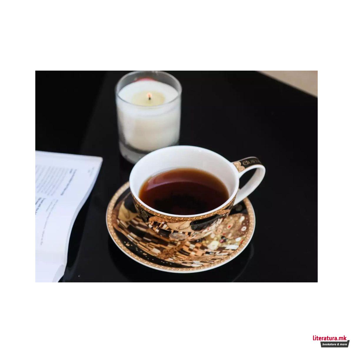 Шолја со тацна, Gustav Klimt - The Kiss 