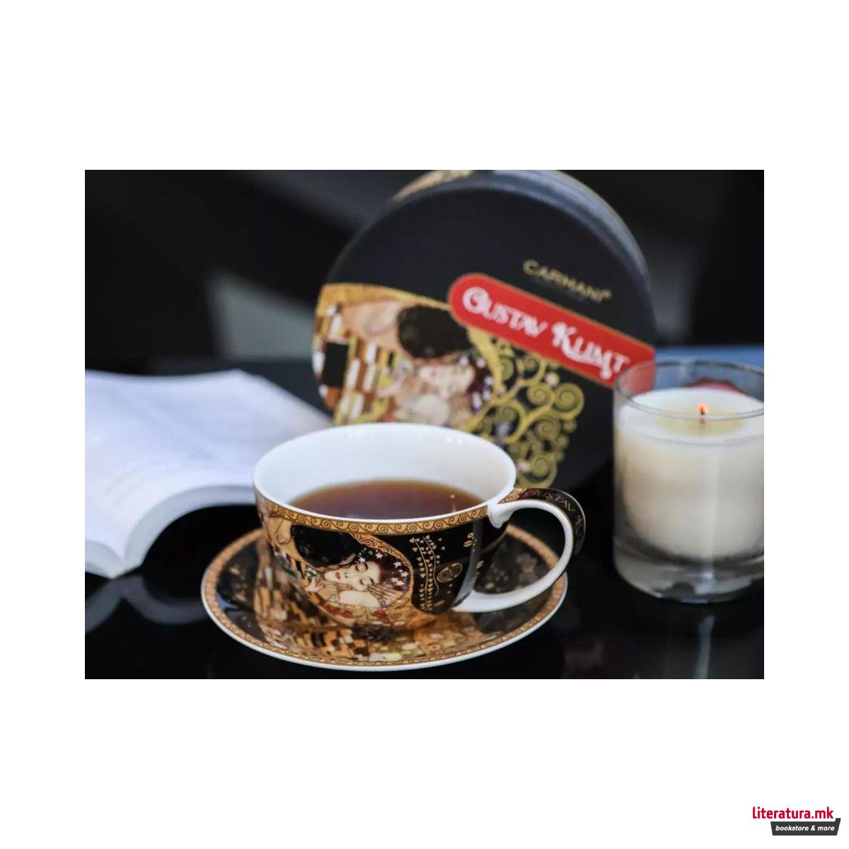 Шолја со тацна, Gustav Klimt - The Kiss 