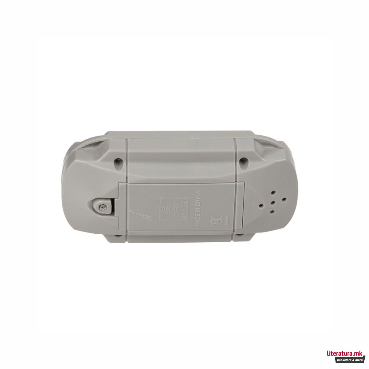 Мини ретро аркадна игра со 8 игри 