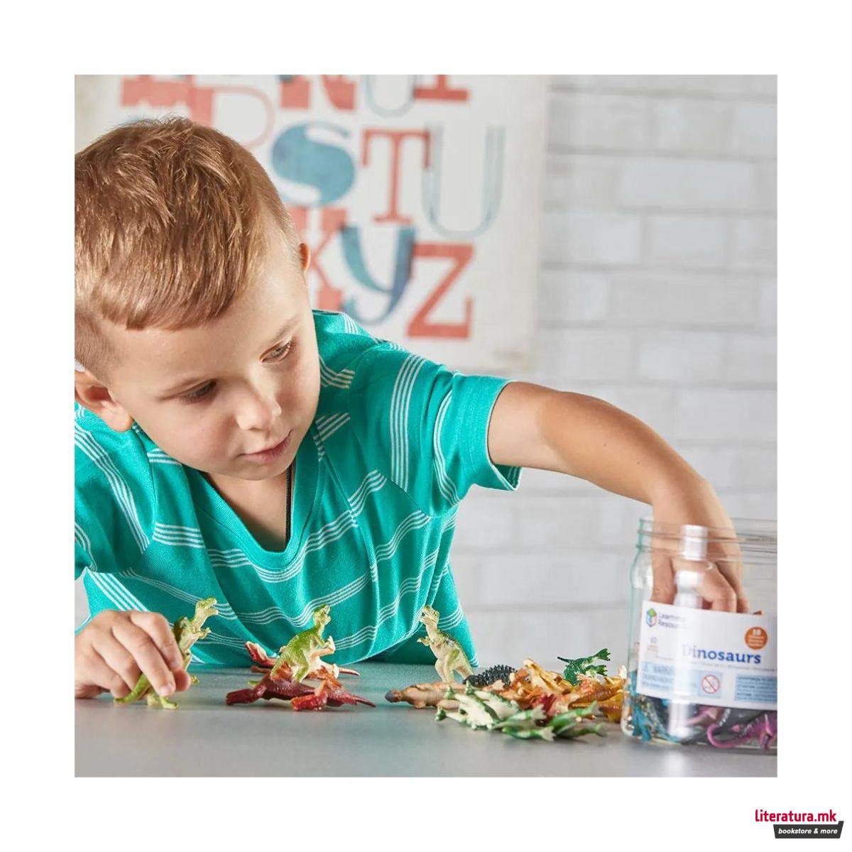 Сет фигури во тегличка - Диносауруси, Dinosaur Counters, 1/60 