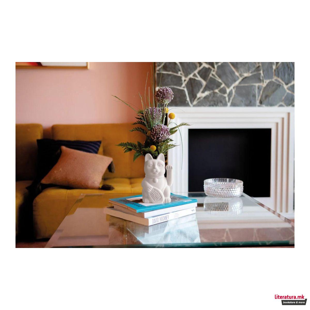 Вазна, Neko White 