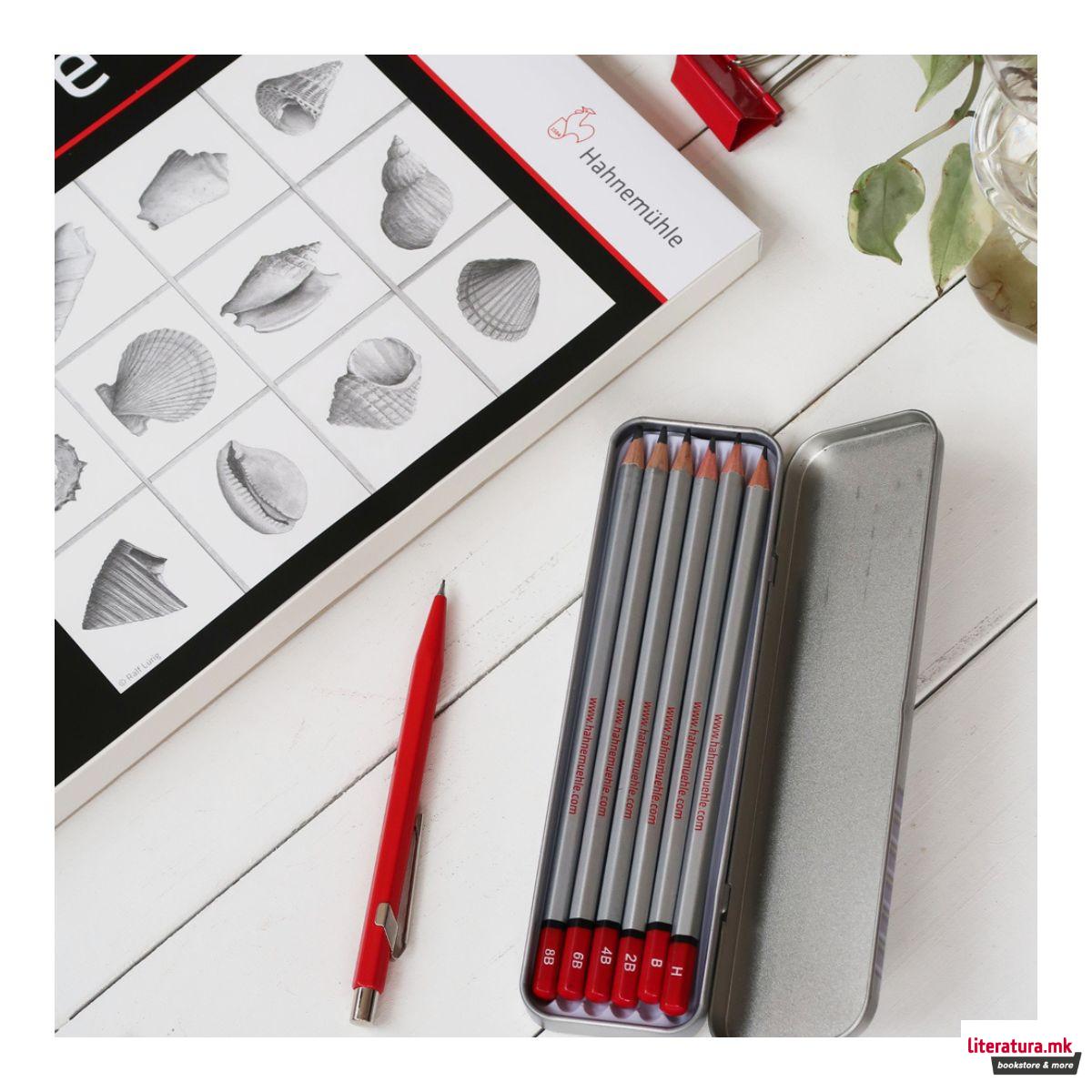 Сет со 2 скеч блока и 6 уметнички моливи, 200 листа 