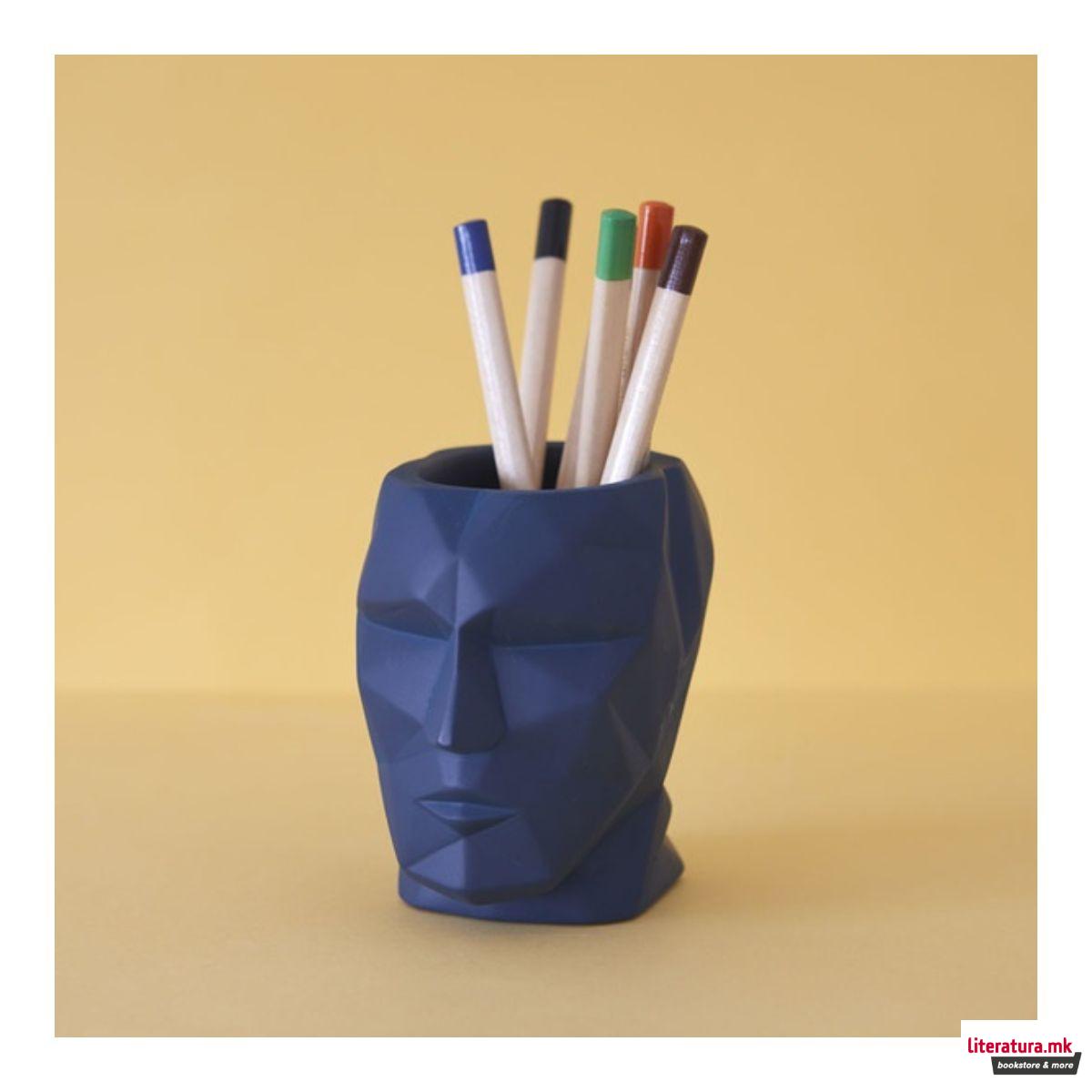 Чаша за моливи, The Head, сина 