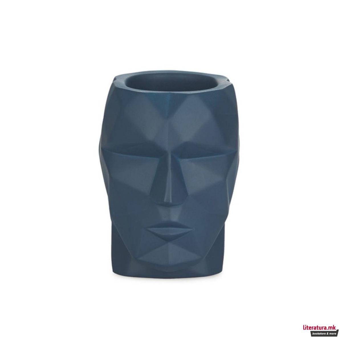 Чаша за моливи, The Head, сина 