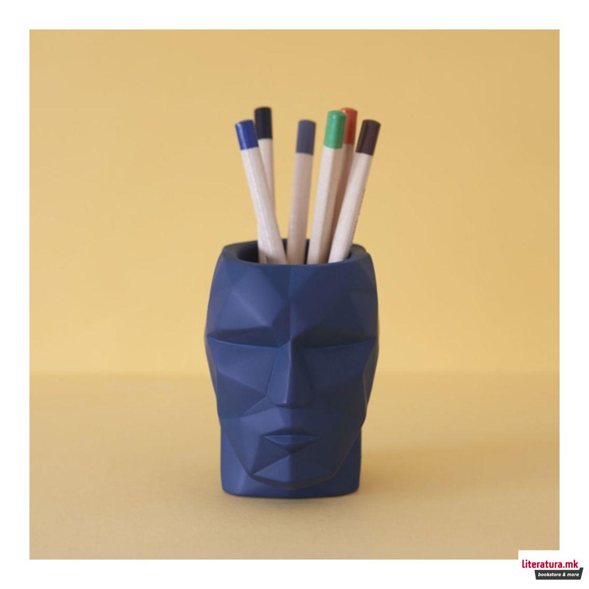 Чаша за моливи, The Head, сина 