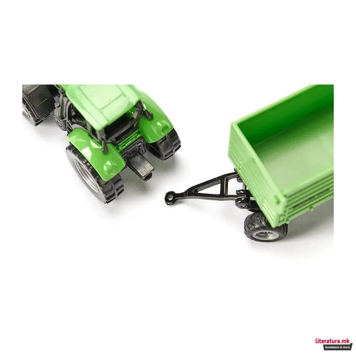 Фигура, Tractor DEUTZ-FAHR with Fortuna 4-wheel-trailer 