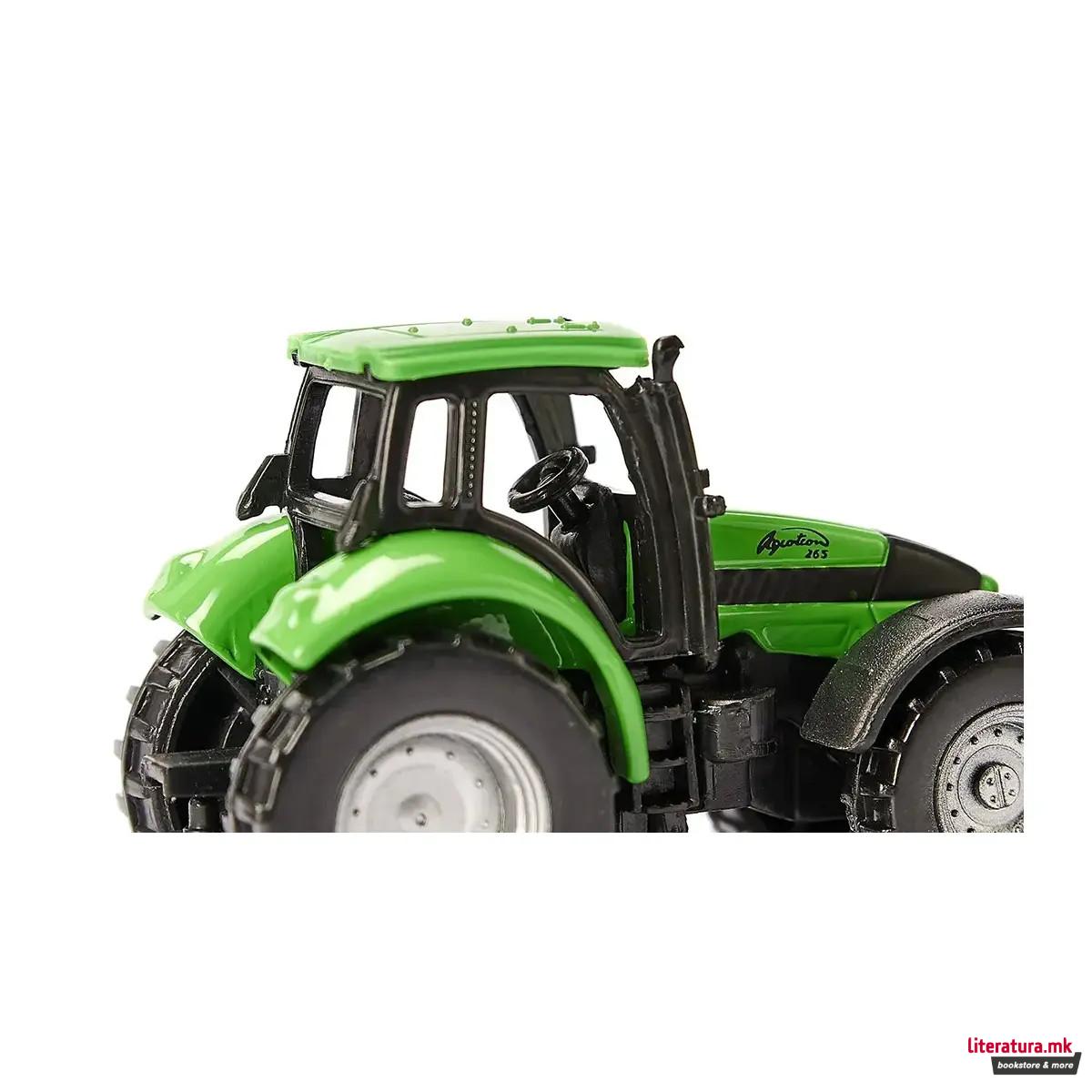 Фигура, Tractor DEUTZ-FAHR with Fortuna 4-wheel-trailer 