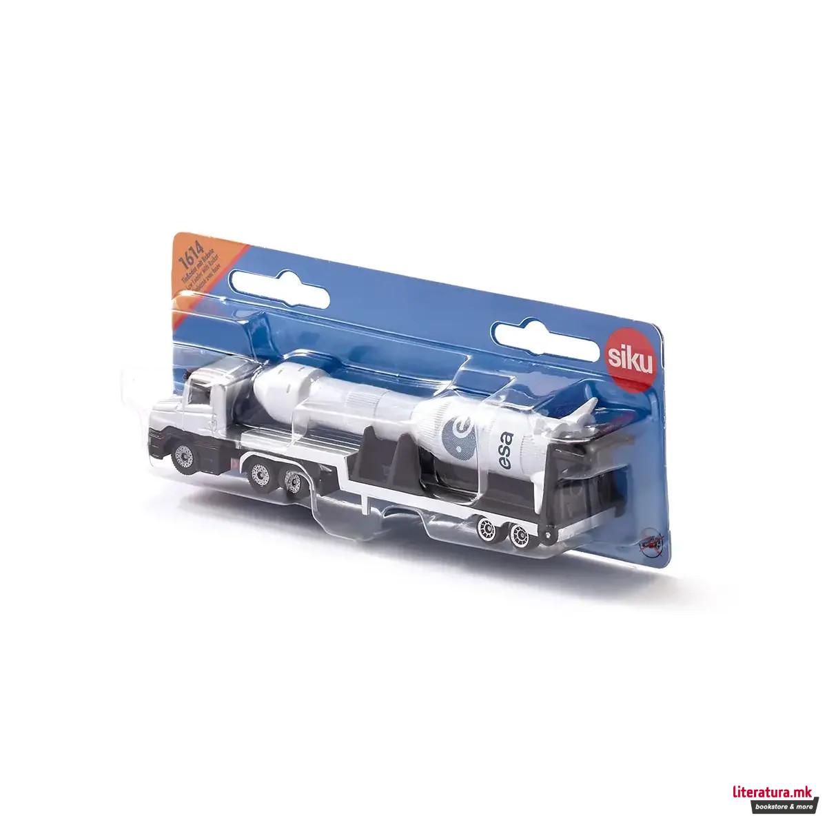 Фигура, Low Loader with Rocket 