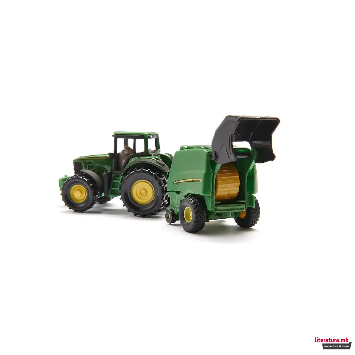 Фигура, John Deere tractor with Round Baler 